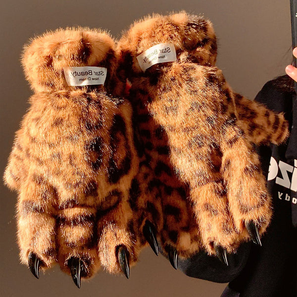 Leopard claws