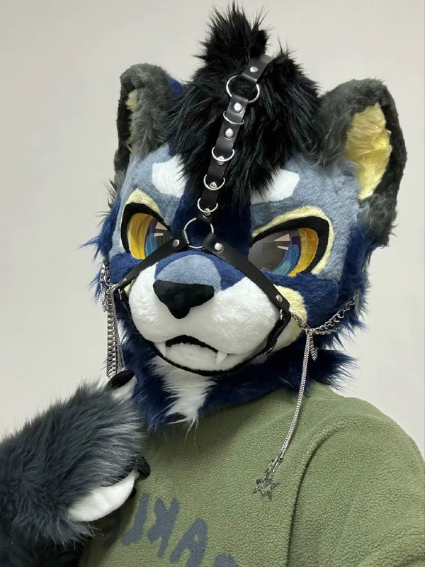 Signature furry mouth chain