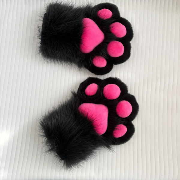 Black and pink color matching claw